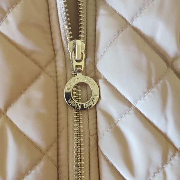 Calvin Klein Short Quilted Jacket - Picture 6 of 7